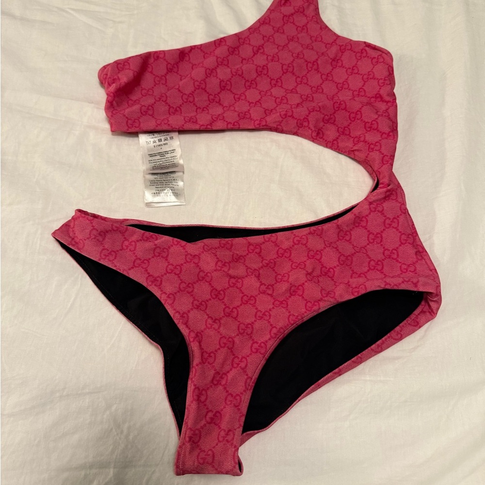 Gucci Fuchsia One-Shoulder Swimsuit
